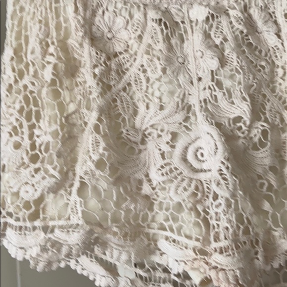 Off White Lace Shorts - Picture 2 of 2
